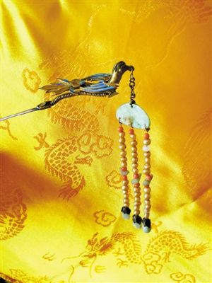 怎样挑选好的翡翠手镯深圳藏家钟情老银收藏(图)  第2张