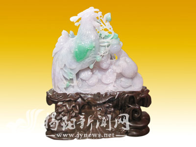 干青翡翠挂件价格表【国级非遗】揭阳“阳美翡翠玉雕”之《合家欢》