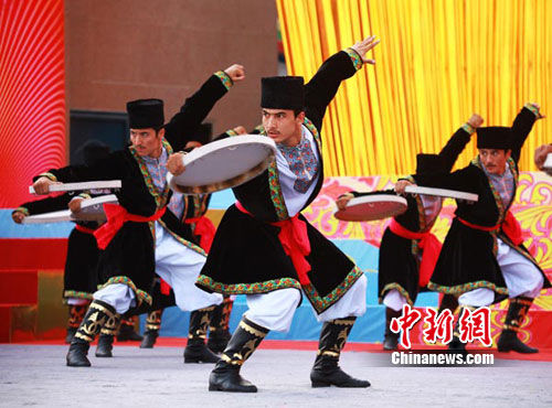 怎么看翡翠戒指真假新疆和田玉石文化节开幕  第2张