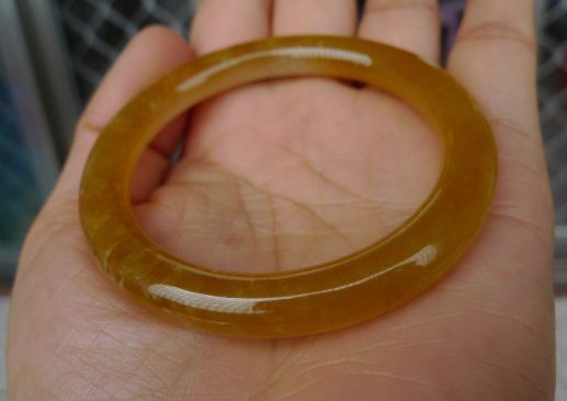 翡翠的黄翡其实还分黄翡和翡黄，一起来认识黄翡  第5张