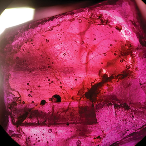 采购注意了，红宝石原石也拼合？  第2张