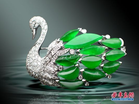 七彩云南翡翠：精品辉耀6周年  第3张