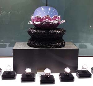 香港珠宝首饰展览会昭仪翠屋演绎翡翠时尚(组图)  第4张