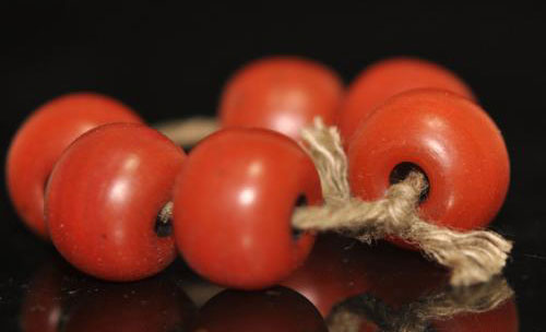 清代冰种满绿翡翠手镯图片玛瑙千种 南红独尊