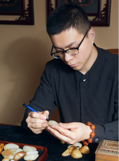 匠人执物：专访玉雕新秀郑煜儒