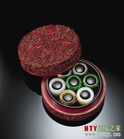 小小扳指大有身价(图)