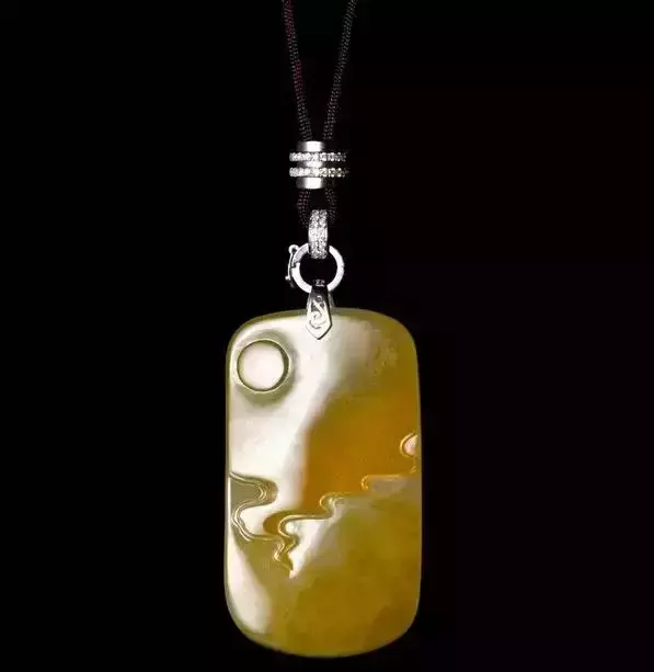 极品冰种黄翡，像“鸡油黄”一样，金光闪闪的，比帝王绿还罕见！  第10张