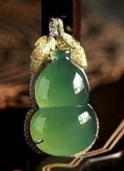 玉中极品：翡翠带给您清凉通透之美  第2张