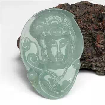 缅甸翡翠手把件价格翡翠的“绿色”居然有5大类16种，你知道吗？这下终于看懂了  第21张