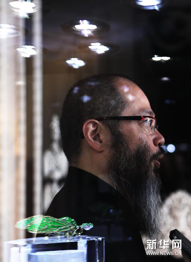 福建有翡翠原石吗巴黎古董双年展之中国翡翠珠宝欣赏  第3张