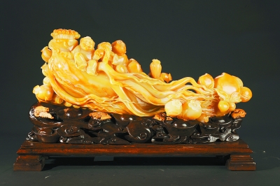 一件翡翠玉雕估价数千万元 新玉种崭露头角  第2张