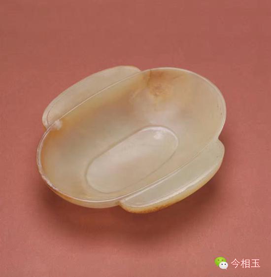 带有纹裂的翡翠手镯有影响吗古玉不宜贴身佩戴