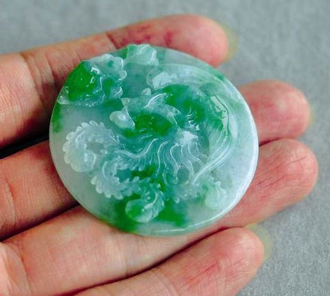 翡翠手镯销售技巧赏牡丹之美品翡翠之韵  第2张