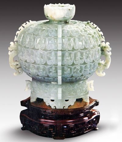 随材善变的南玉一怪：玉雕作品曾轰动日本  第2张