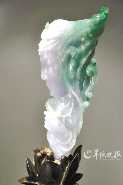翡翠手镯批发价及图片玉器价格年涨30% 收藏玉器珍品才能保值增值  第2张