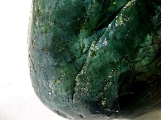 大自然的瑰宝：祁连玉