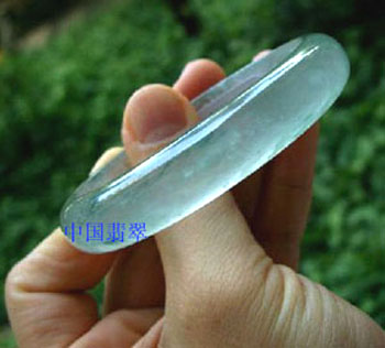 玻璃种翡翠 似露水欲滴  第6张