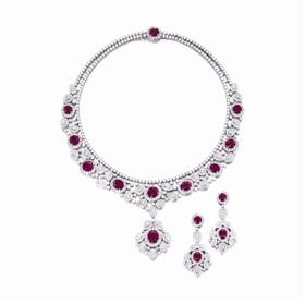 翡翠手镯人作用与功效珠宝拍卖：尖货与好货撑场  第5张