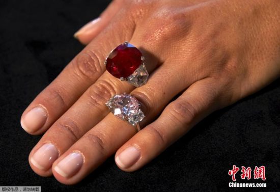 25克拉稀有鸽血红宝石拍出3千万美元天价(图)  第3张