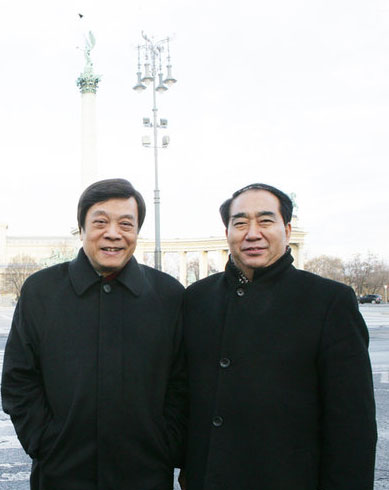 赵忠祥主持新年音乐会 “玉”乐器奏响金色大厅(图)  第2张