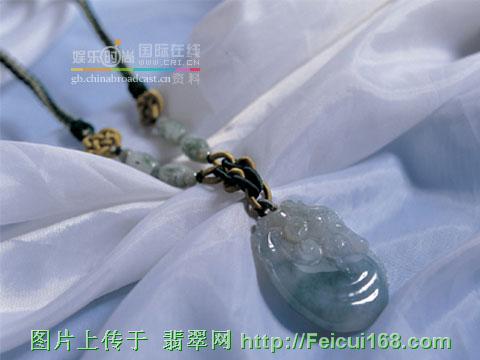 a货翡翠玉手镯图片返璞归真的精美玉首饰(组图)  第7张