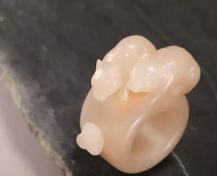 翡翠玉石属性和田玉，好男人佩，好女人戴  第4张