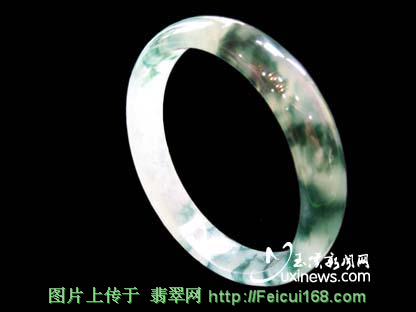 4万左右的翡翠手镯时尚翡翠饰品－－佳节好礼送不停（图）  第3张
