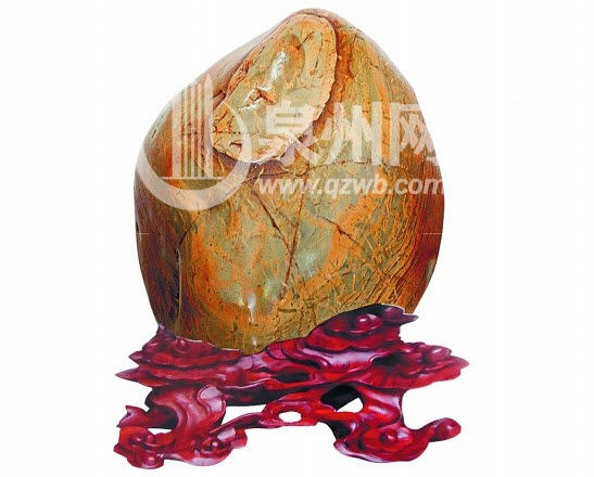 华安玉九龙璧奇石价格从几万炒到几十万  第2张