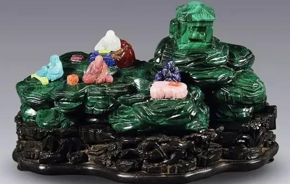 翡翠手镯_展示独一无二的“雀之女神”：孔雀石  第5张