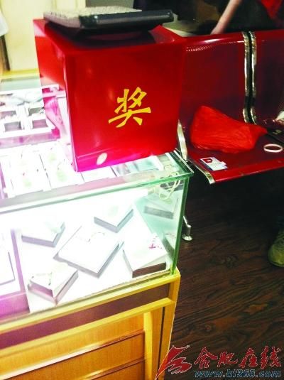 一折价格可买玉器 业内称即使真玉器价格相差悬殊  第2张