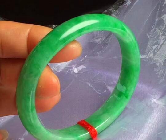 你的翡翠买！贵！了！两张图带你轻松了解翡翠价格体系  第9张