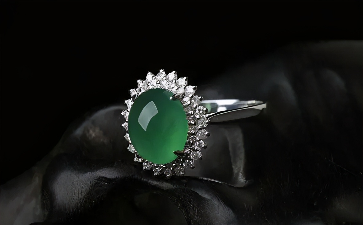 翡翠一词的由来是什么？发展如何？带你了解翡翠的来世今生  第11张