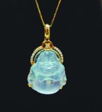 帝王绿翡翠戒指的价格晶莹剔透的玻璃种 有一点绿才更好 第3张