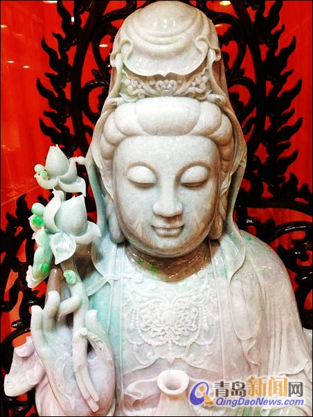 青岛稀世翡翠观音亮相三石珠宝  第4张