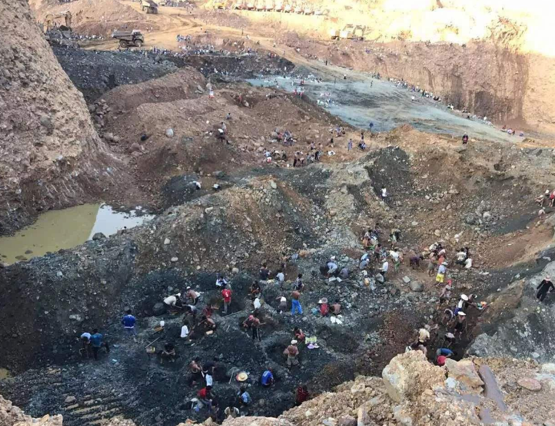 翡翠有多难得，走一遍矿区就知道了  第5张