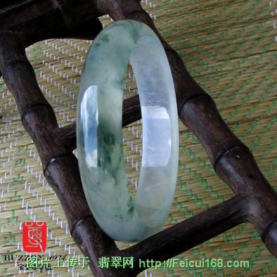 翡翠绝世珍品欣赏(图三十二)  第6张
