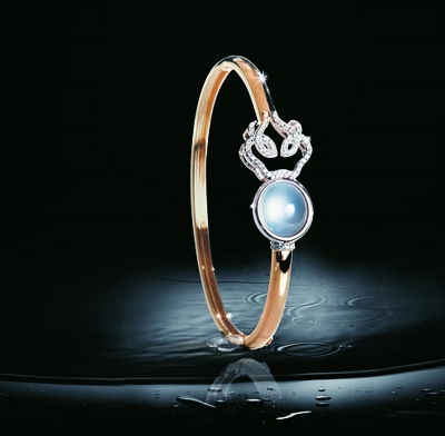 珠宝业内人士：原创国内翡翠饰品价位直逼卡地亚  第2张