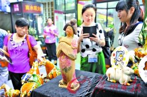 翡翠翡翠赌石毛料第十届深圳文博会闭幕：交易额达2千亿元  第2张