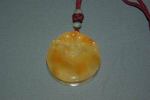 翡翠手镯有啥好处精品翡翠白玉即将亮相爱家收藏保真拍卖会  第2张