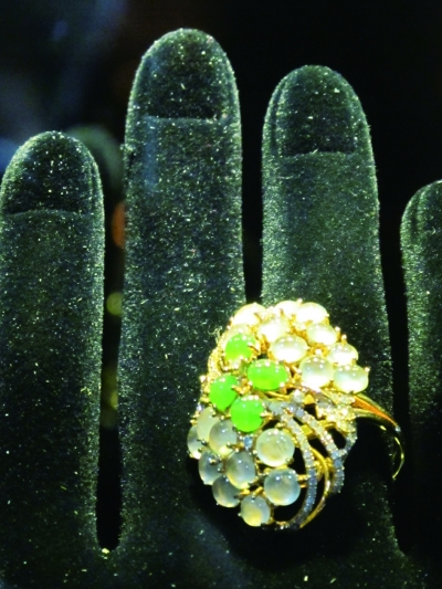 巧夺天工雕琢成绝伦的璞玉艺术珍品  第5张