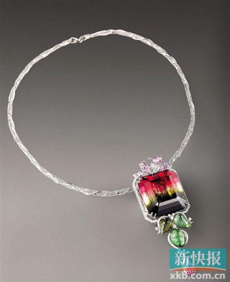 翡翠玉汽车挂件碧玺原料价格十年涨超十倍  第2张