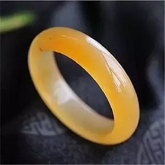 黄翡有什么特别之处？天然黄翡的价格如何？  第10张