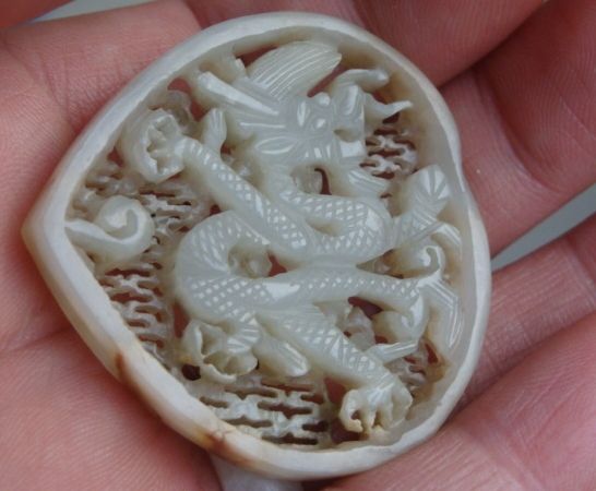 明代玉器龙纹带板鉴藏(图)  第2张