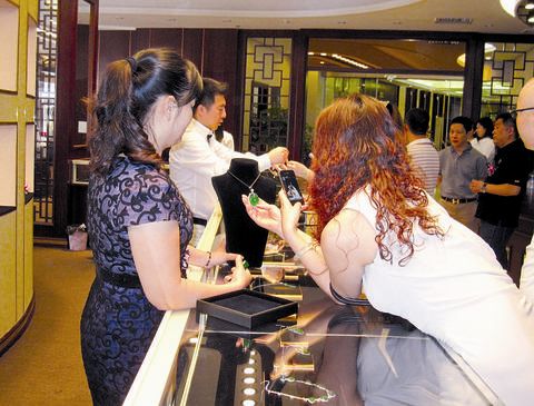 光身翡翠 价值更高  第2张