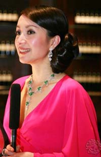 翡翠手镯翡翠手链翡翠达人汤灿，把翡翠的美展示的淋漓精致  第5张
