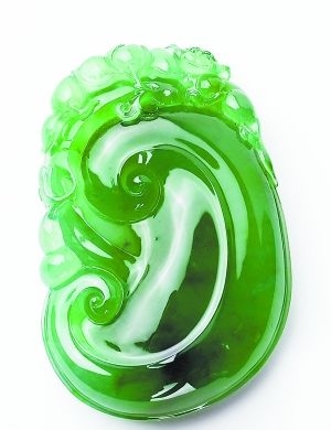 足金和田玉戒指黄金有价玉无价 盘点价格上千万的高档翡翠  第7张