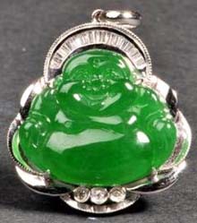 翡翠教育怎么样玉器收藏掀起首饰热 精品缅甸翡翠雕件推荐  第1张