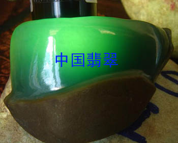 翡翠原石成为了投资新贵(组图)  第3张