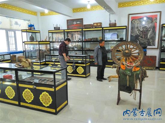 缅甸翡翠 手镯牧民布德花费近千万搜集4000余件乌拉特奇珍  第2张