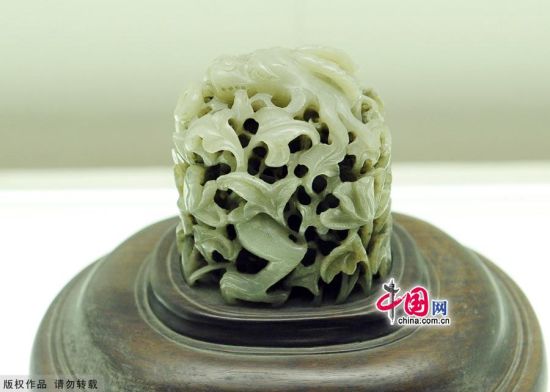 翡翠玉佛挂件图片济南市博物馆温润灵秀的玉石赏析  第2张